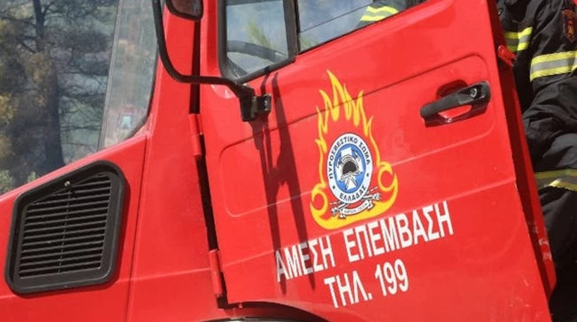 Κινητοποίηση της Πυροσβεστικής για φωτιά σε υπόγειο πάρκινγκ στο Καματερό
